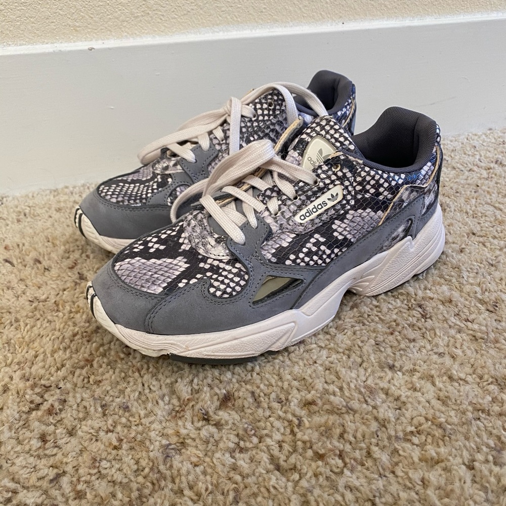 LIKE NEW SNAKESKIN ADIDAS FALCON